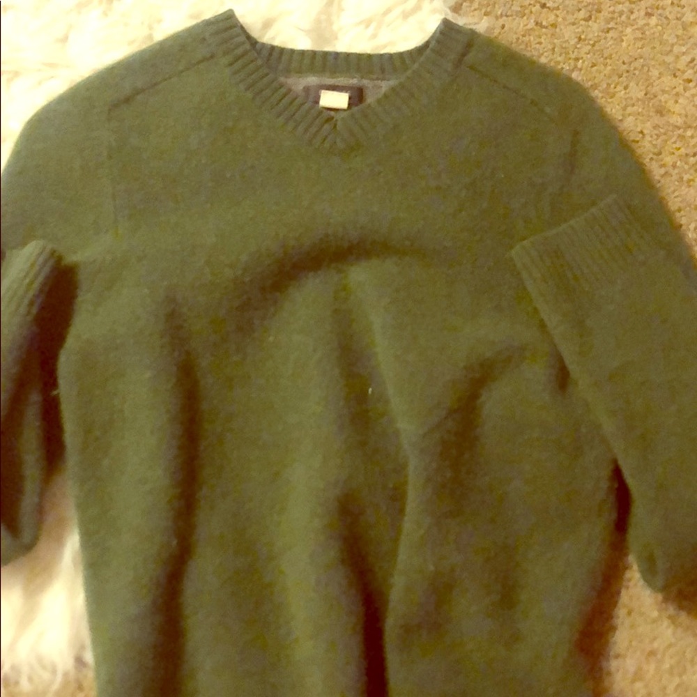 dark green sweater💚